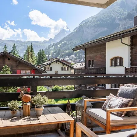 Stylish Home With Matterhorn View In The Center Zermatt Exterior photo